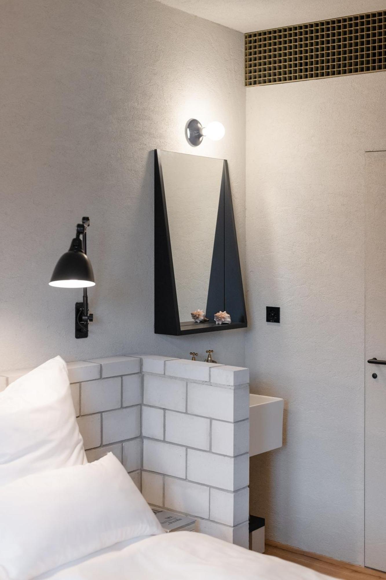 B5 Boutique Hotel (Adults Only) ลูกาโน ภายนอก รูปภาพ