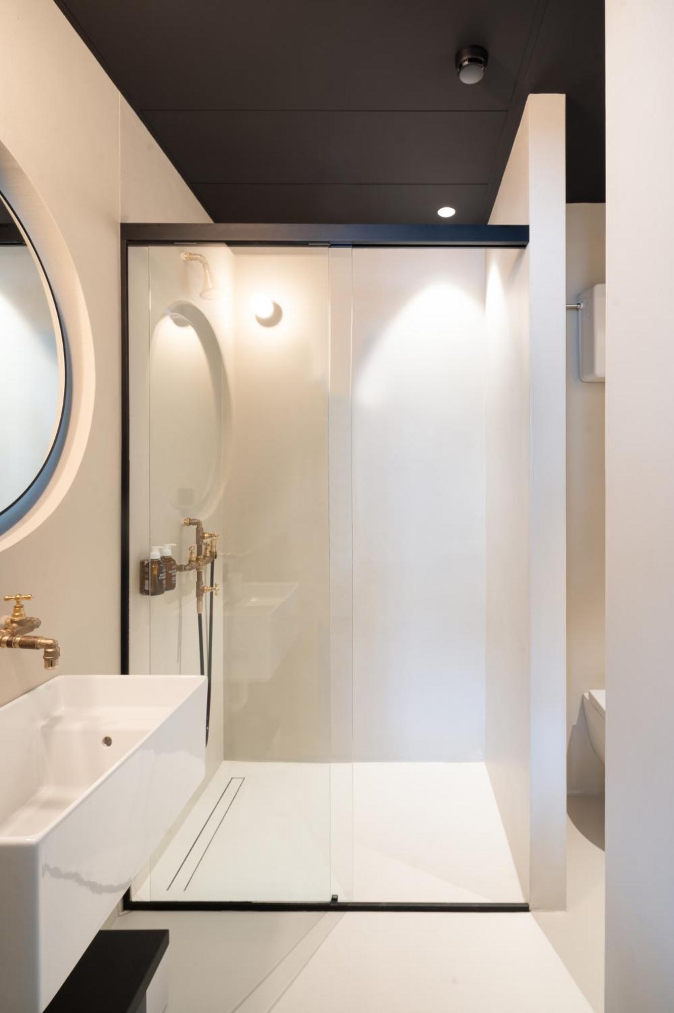 B5 Boutique Hotel (Adults Only) ลูกาโน ภายนอก รูปภาพ